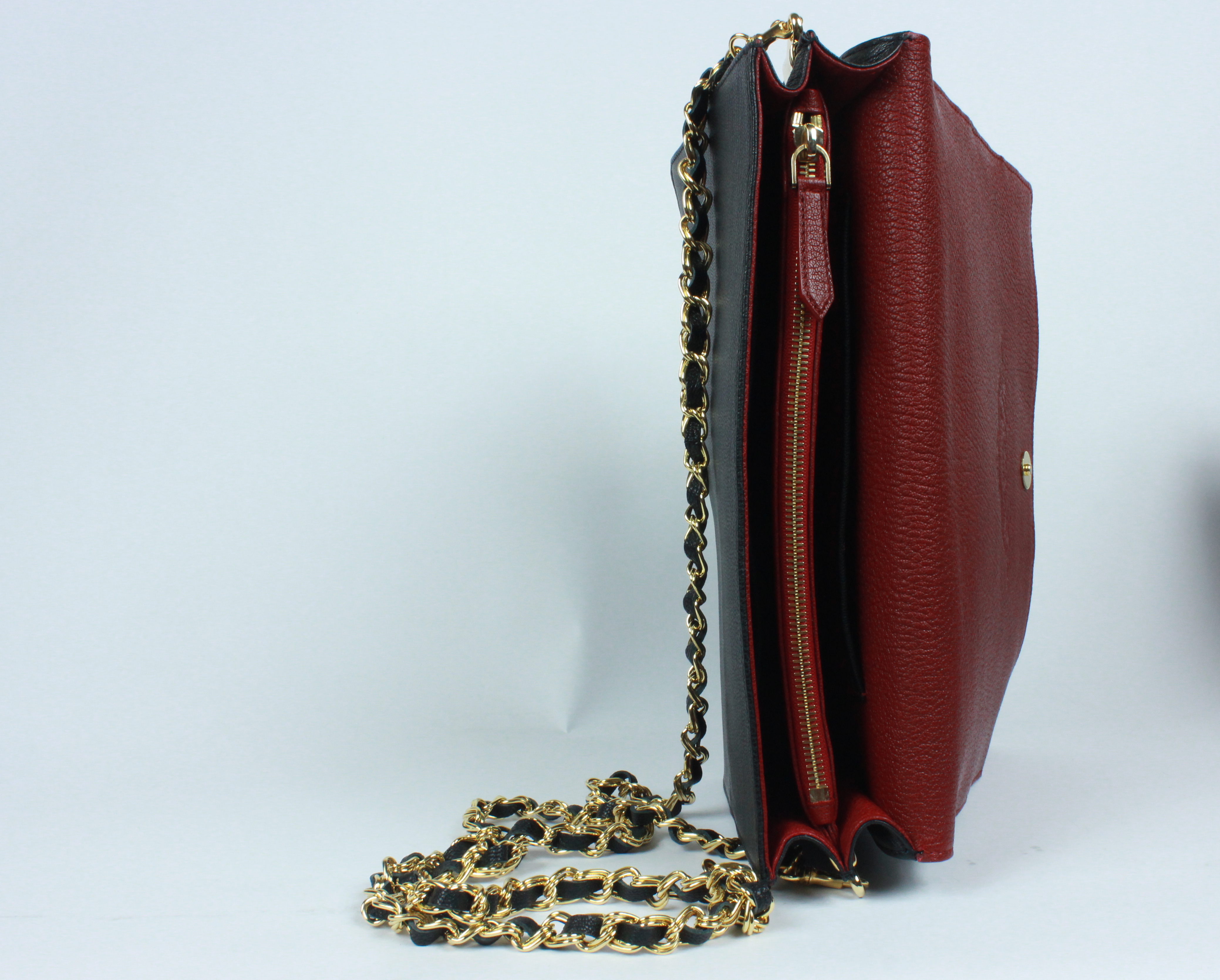 Profile view showing the Clutch opening and volume